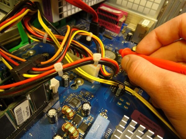 Montagem e manutenção de microcomputador